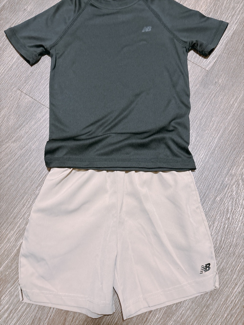 New Balance Kid black and beige  Athletic Set